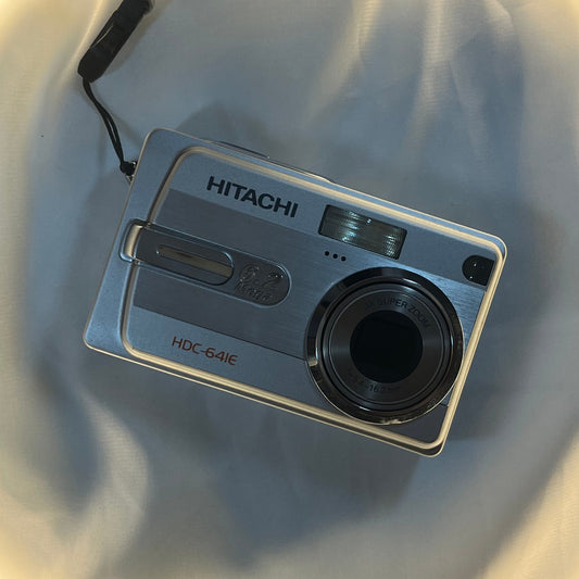 Hitachi HDC-641IE 6.2 mp Silver