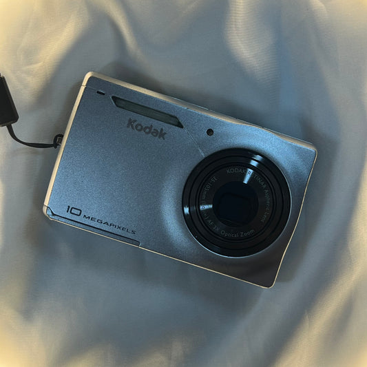 Kodak Easyshare M1033HD 10.0 mp Silver (2)