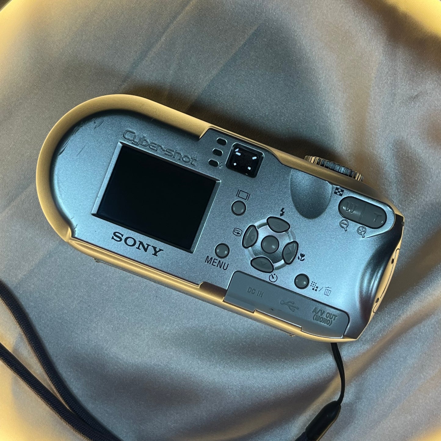 Sony Cybershot DSC-P73 4.1 mp Silver