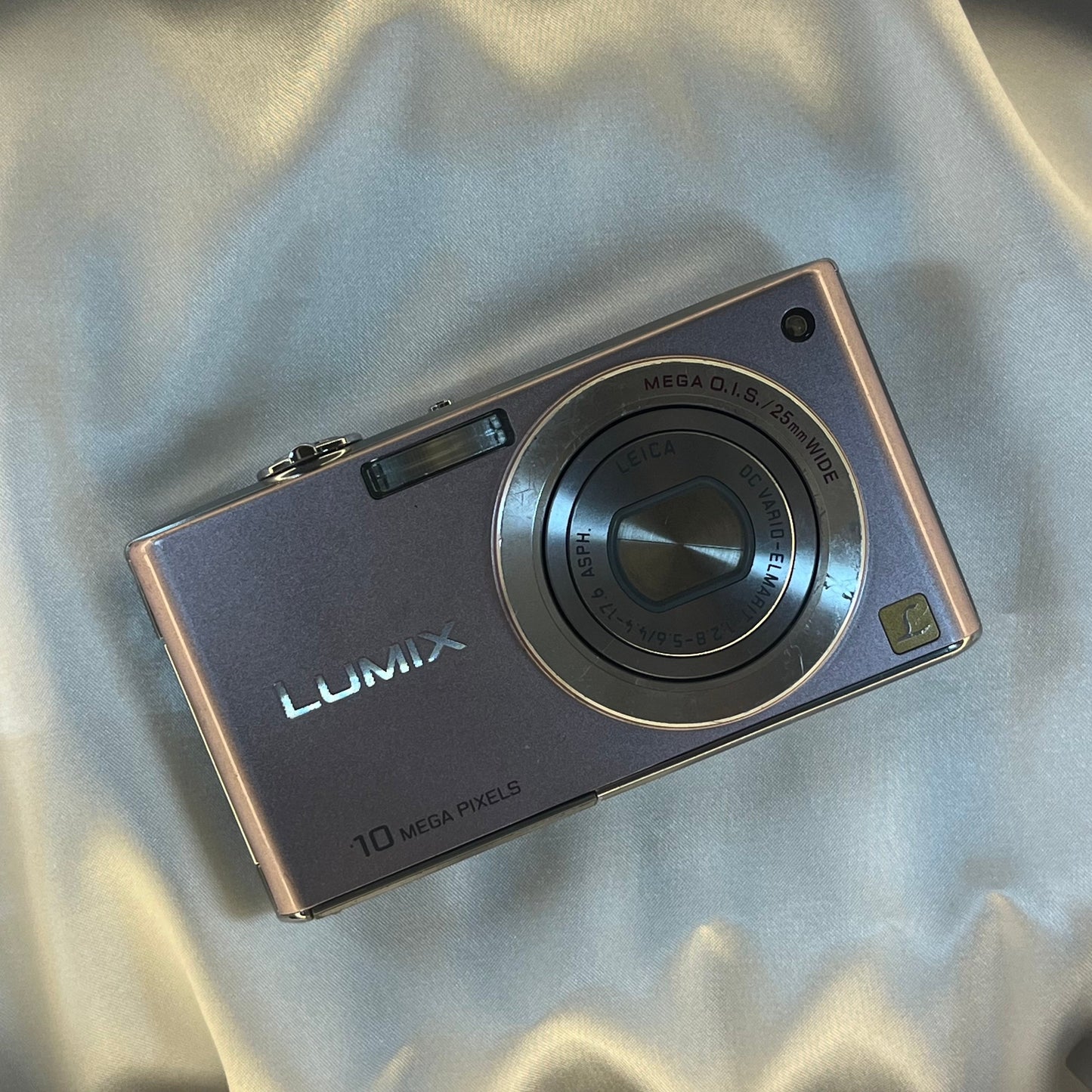 Panasonic Lumix DMC-FX35 10.0 mp Pink